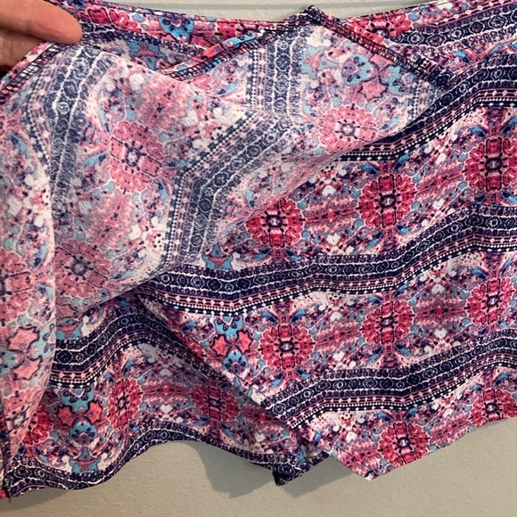 Pink republic skort. Size large - Picture 3 of 9